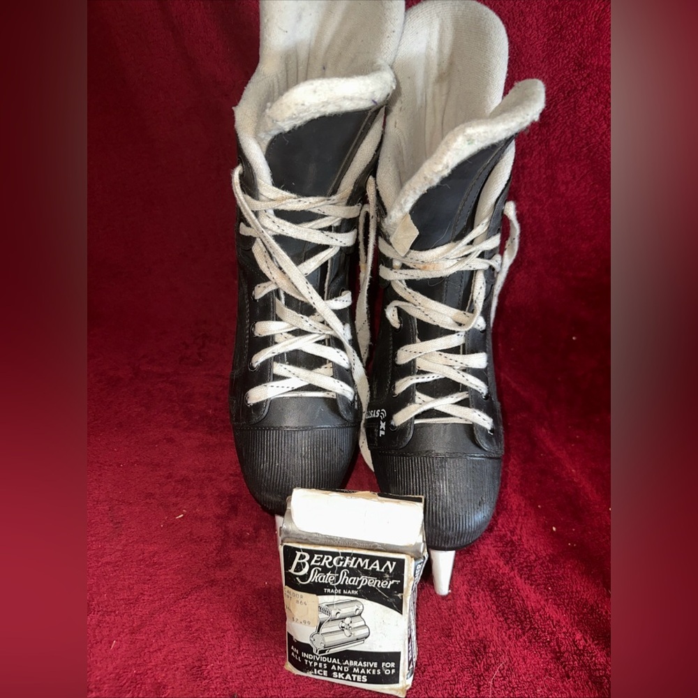 TOUR CDN XL25 Mens Ice Hockey Skates Sz 8 Black 60 Series W/sharpener equipment